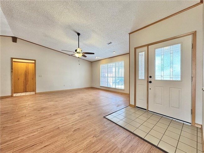 Foto del edificio - 1163 E Ash St