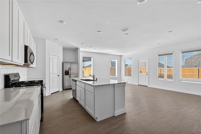 Foto del edificio - 9413 Suttonridge Dr