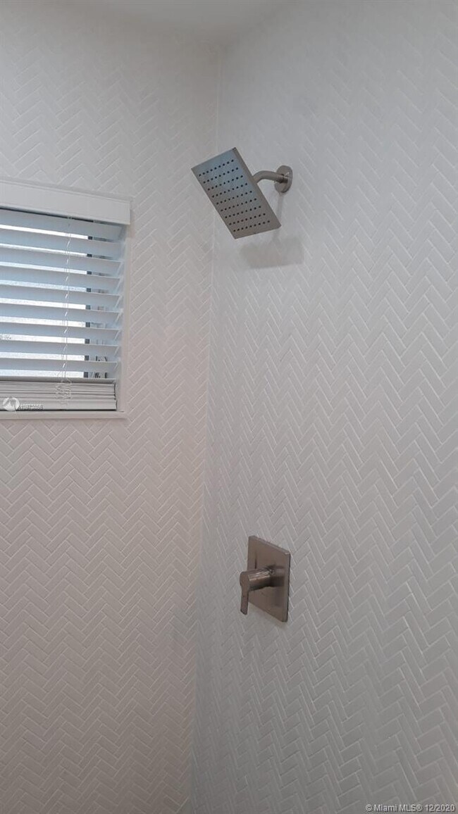 Foto del edificio - 1035 9th St