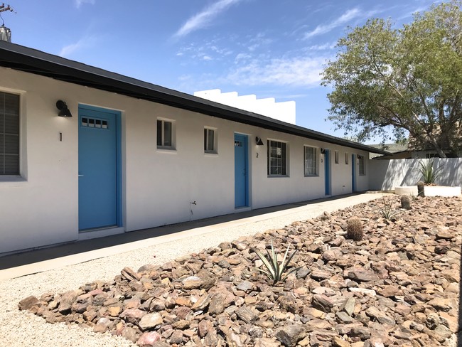 Building Photo - The Corridor Apartments