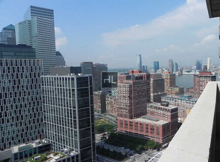 Foto del edificio - 80 N Moore St