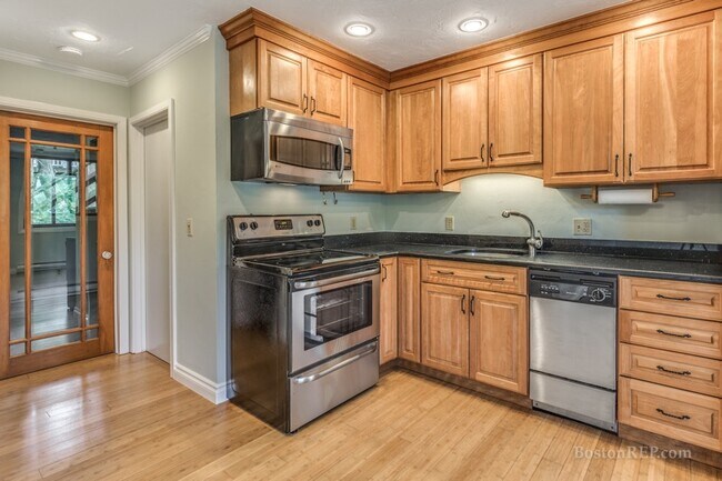 Foto del edificio - 16 Cleveland Pl