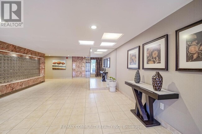 Building Photo - 3131-3131 Bridletowne Cir
