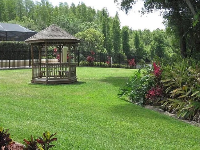 Building Photo - Tannery 4712