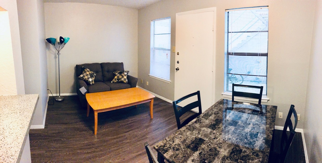 Primary Photo - Plaza Sonora