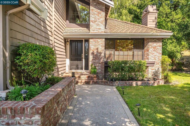 Foto del edificio - 3057 Deer Meadow Dr
