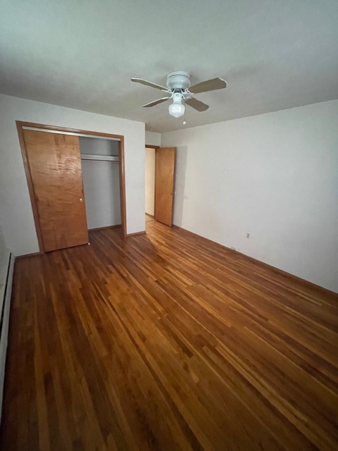 Foto del edificio - 24142 W Main St
