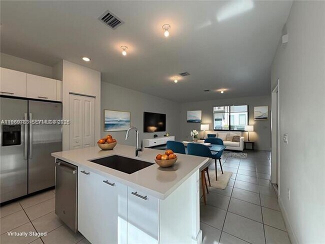 Foto del edificio - 4654 NW 83rd Pkwy