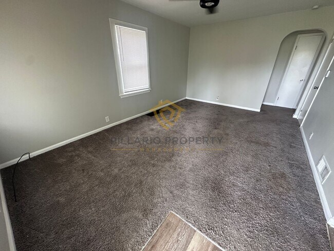 Foto del edificio - Cozy Brick 2 Bedroom Home with Updated Int...