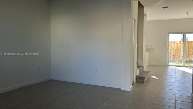 Foto del edificio - 2658 SE 29th St
