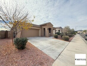 Building Photo - 19757 Pinchot Dr