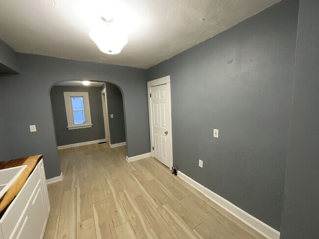 Foto del edificio - 12602 Thornhurst Ave