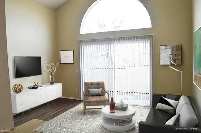 Foto del edificio - 1 br, 1 bath  - Burbank Village Apartments