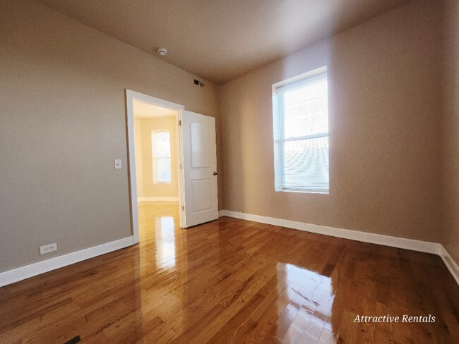 Foto del edificio - 6507 S Ingleside Ave