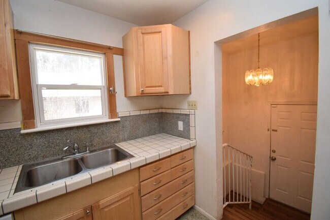 Building Photo - 1694 E 3300 S