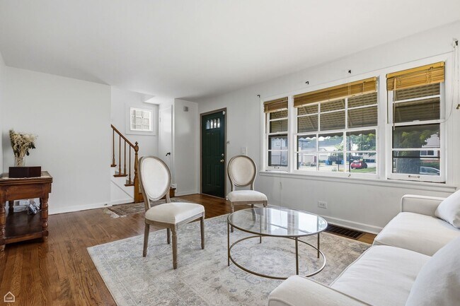 Foto del edificio - 6558 N Troy St