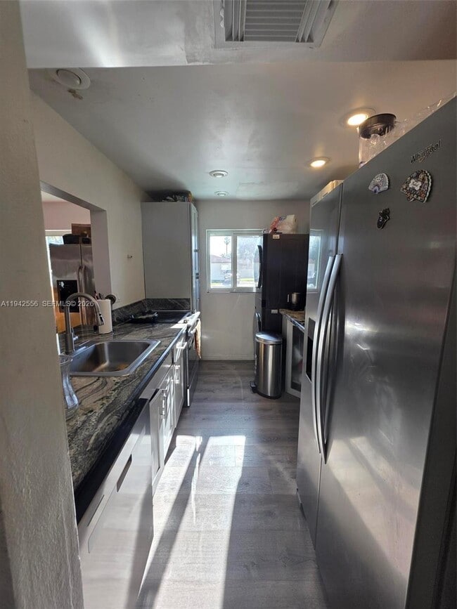 Foto del edificio - 19450 SW 103rd Ct