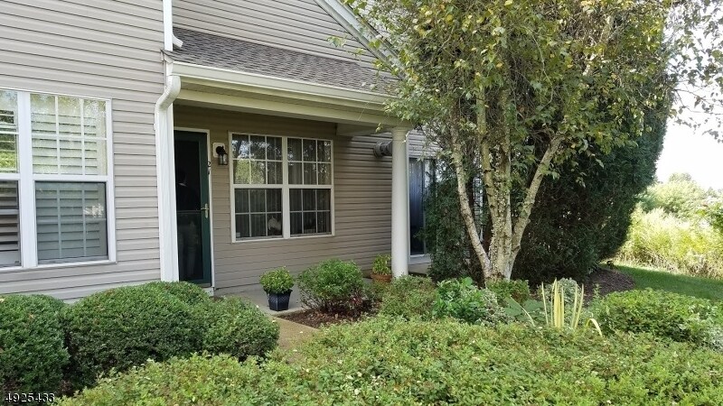 Primary Photo - 21 Four Oaks Rd