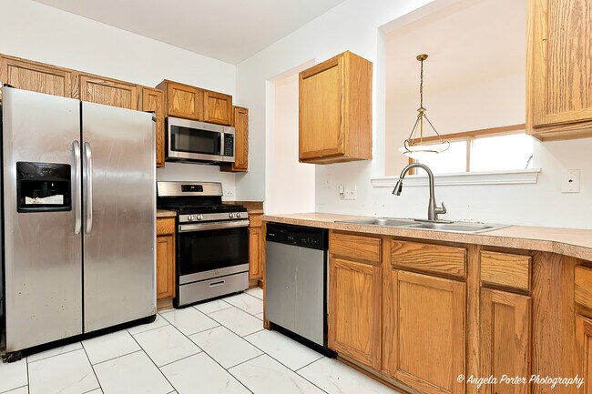 Building Photo - 1765 S Hamlin Ln