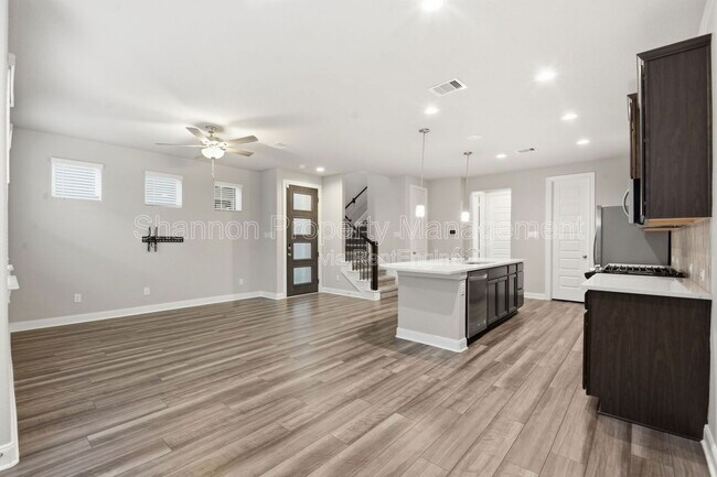 Building Photo - 4106 Split Ivy Dr