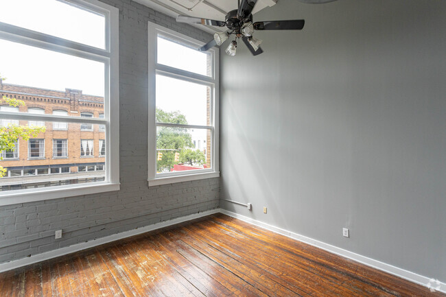 1BR, 1BA - 1,215SF - Fix Play Lofts