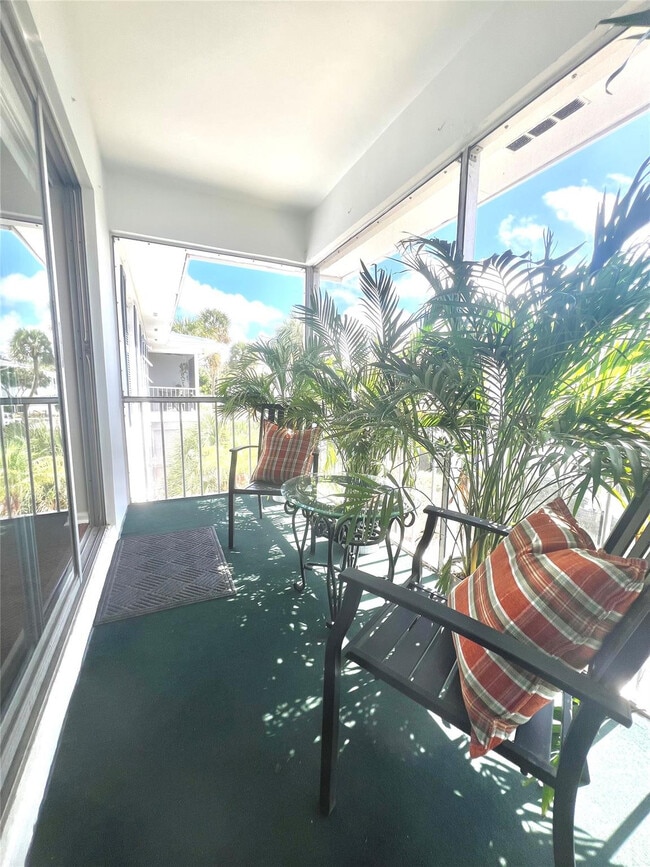 Building Photo - 2270 NE 68th St