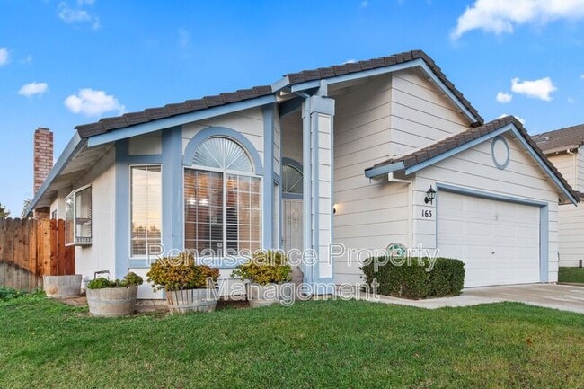 Building Photo - 165 Henry Ct