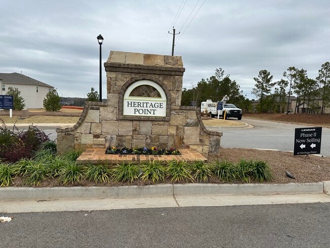 Building Photo - 1112 Holland Dr