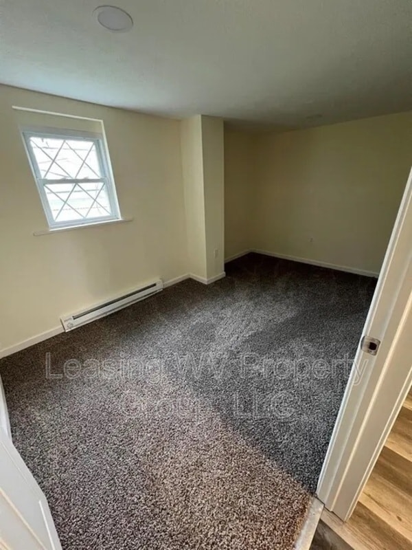 Building Photo - 401 Main Ave