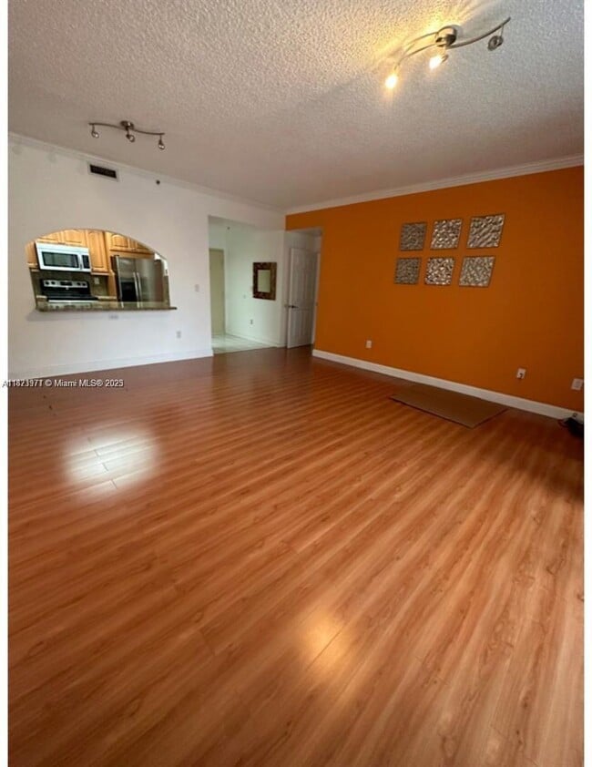 Foto del edificio - 9725 NW 52nd St