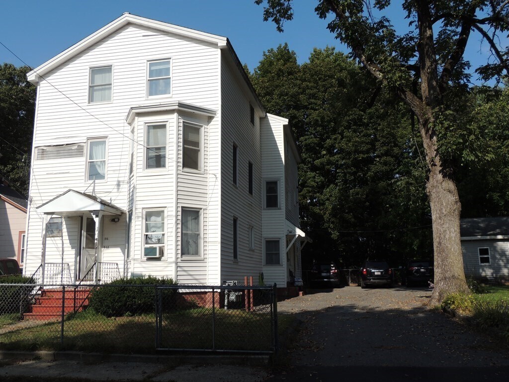Primary Photo - 90 Willow St