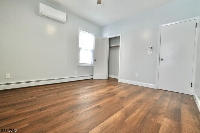 Building Photo - 43 Peck Ave