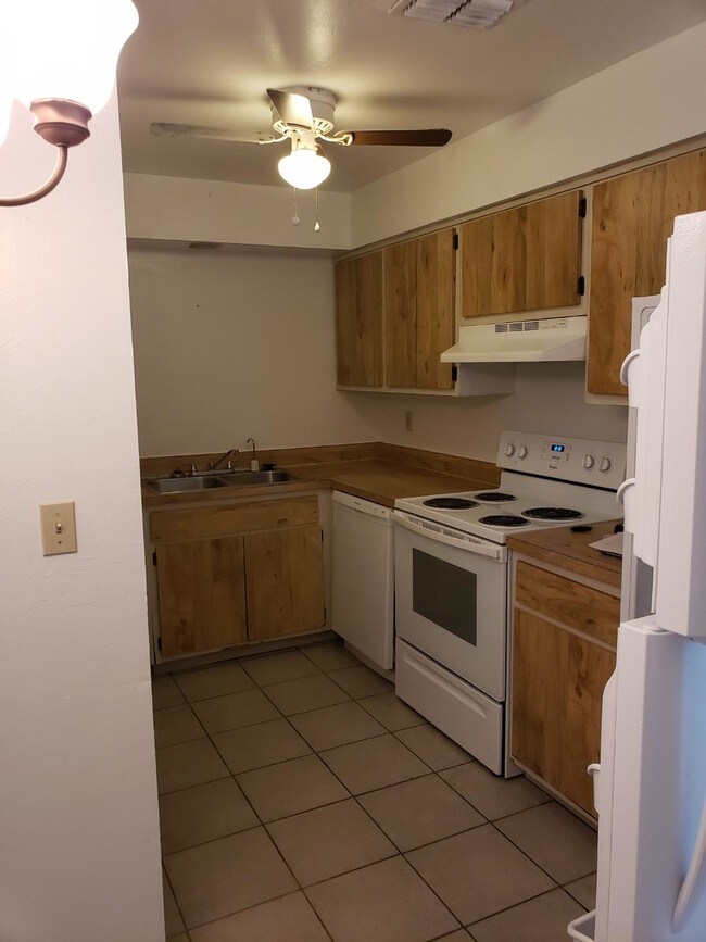 Foto del edificio - 608 SE 46th Terrace