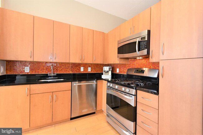Foto del edificio - 811 4th St NW