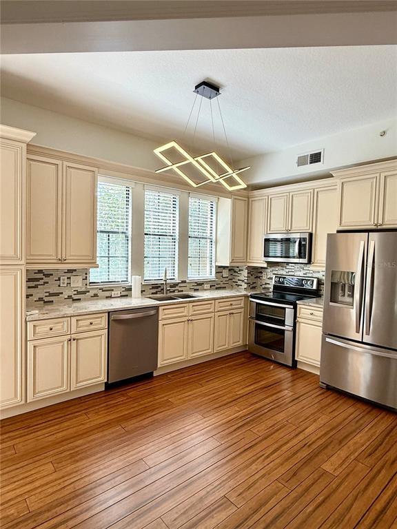 Foto del edificio - 501 Mirasol Cir