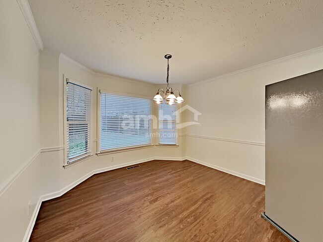 Foto del edificio - 4800 Quince Court