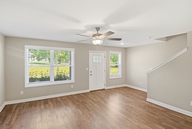 Building Photo - 632 Parkvue Pl Dr