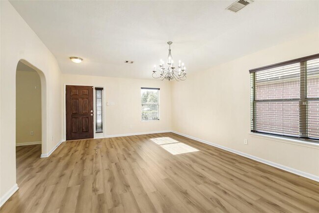 Building Photo - 16114 Range Valley Ln