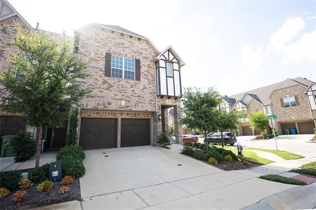 Building Photo - 2317 Southwick Dr