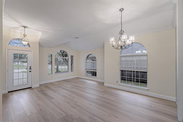 Foto del edificio - 10601 Robincreek Ln