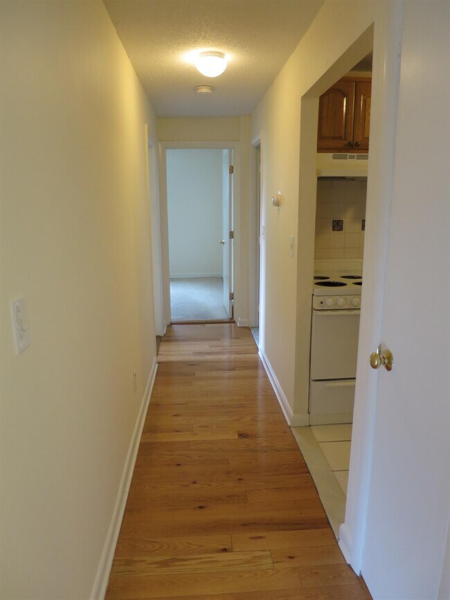 Building Photo - 82 Highland Ave