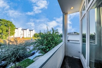 Building Photo - 1315 Nagle St