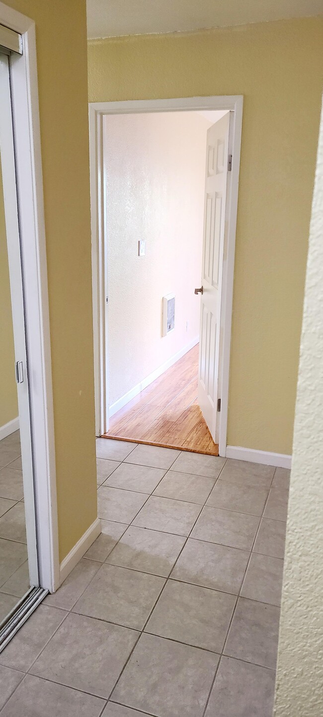 Entryway to first bedroom. - 466 Crescent St