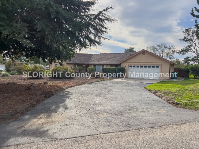 Building Photo - AVAILABLE NOW - Charming Nipomo Home - 3 Bed / 2 Bath