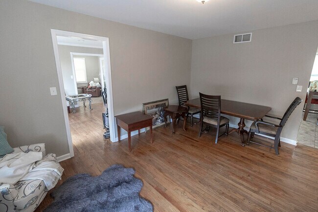 Foto del edificio - 103 N Garth Ave