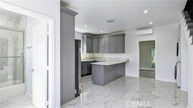 Building Photo - 1826 Front St