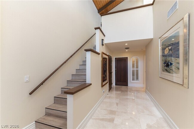 Foto del edificio - 2845 Queens Courtyard Dr