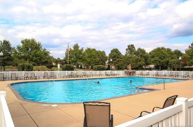 Foto del edificio - 11612 Rabbit Ridge Rd