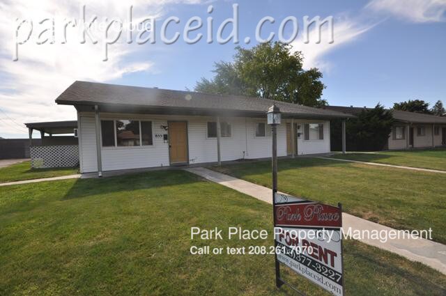 Primary Photo - 855 S White Cloud Dr