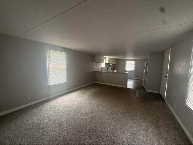 Building Photo - Home For Rent